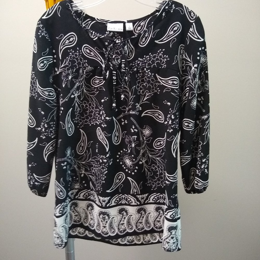 Elegant Black & White Flowing Top